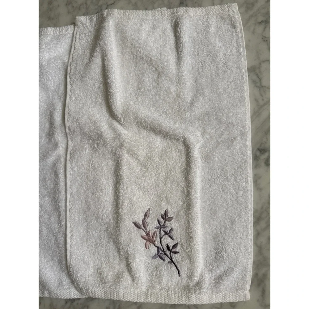 Avanti Linens White Cotton Hand Towels Set of 4 Embroidered Purple Floral Sprig